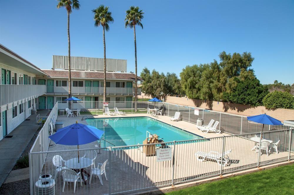 Motel 6 Mesa North Exterior photo